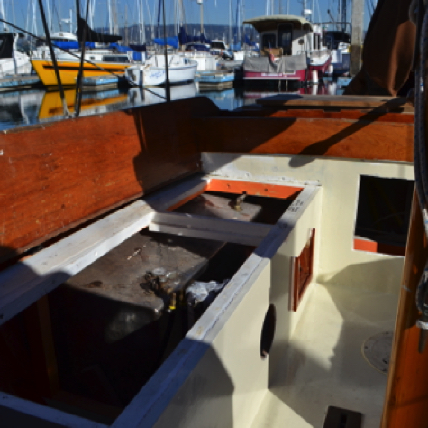 Bella rough cockpit seat frame starboard aft.